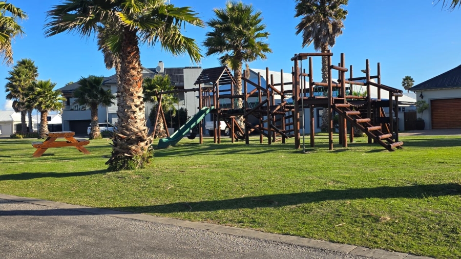 Commercial Property for Sale in Marina Martinique Eastern Cape